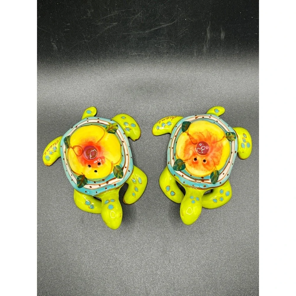Turtle Salt Pepper Shakers‎ Ceramic Blue Sky Brand Kitchen Decor Signed Diane